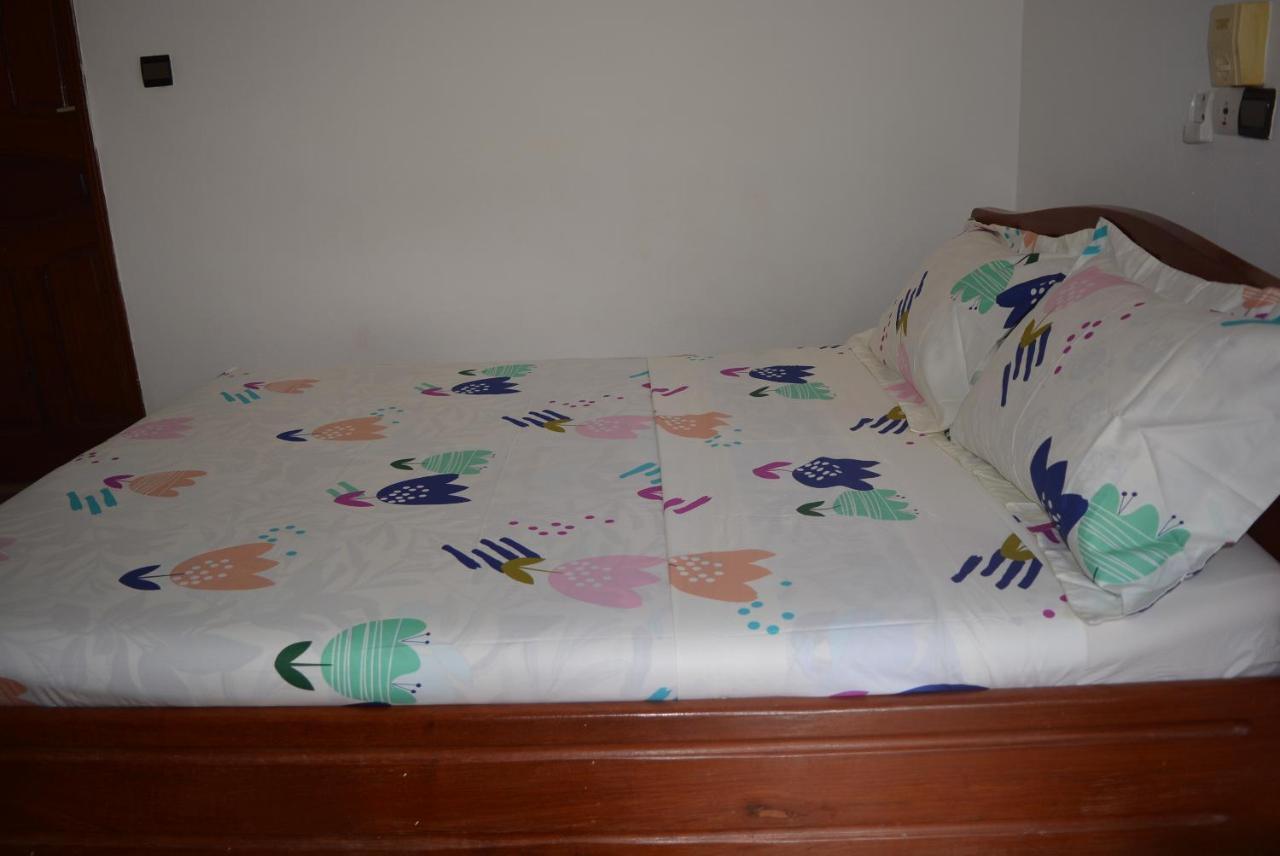 Bed and Breakfast Chez Sabine Abomey Экстерьер фото