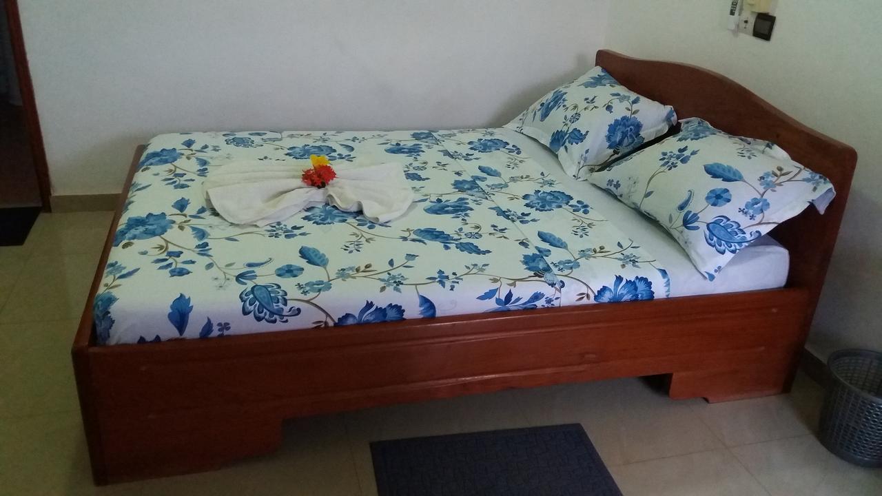 Bed and Breakfast Chez Sabine Abomey Экстерьер фото