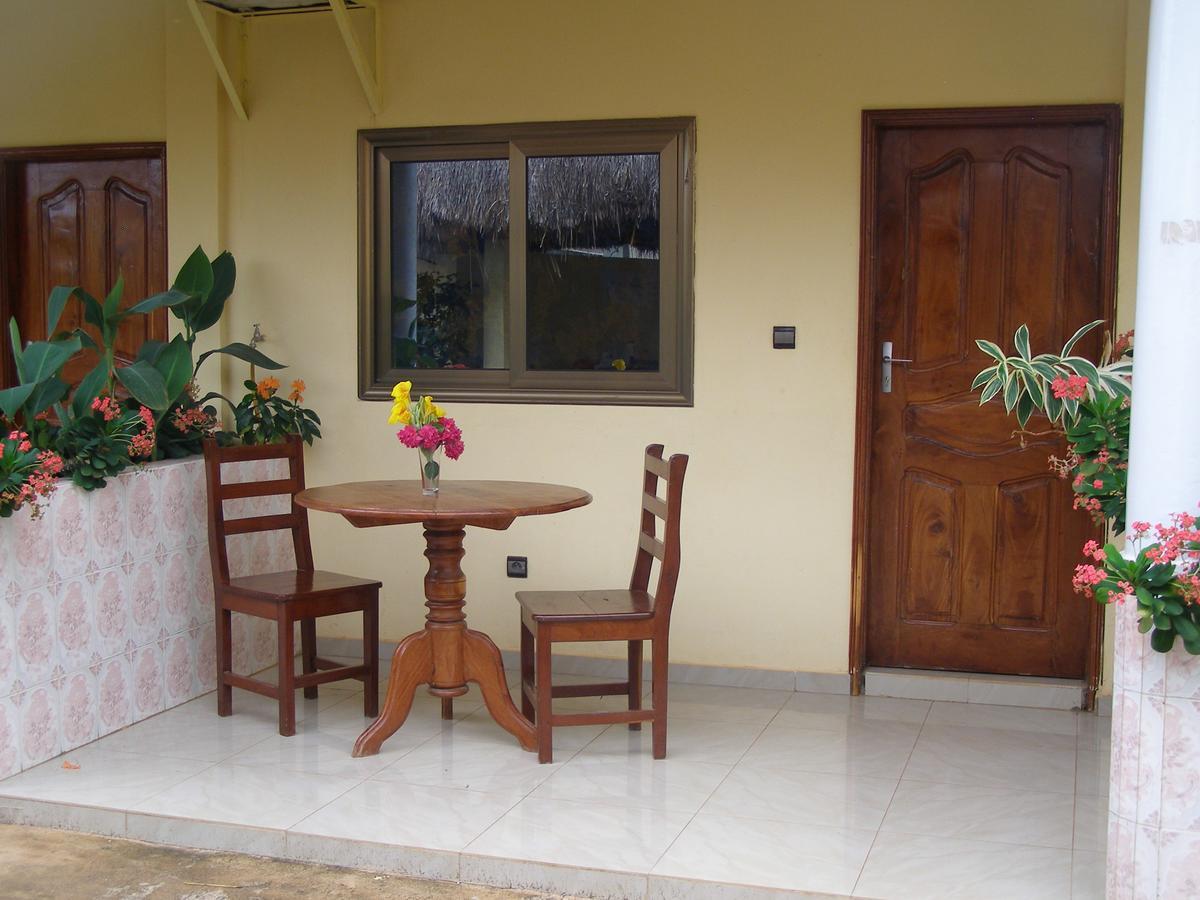 Bed and Breakfast Chez Sabine Abomey Экстерьер фото