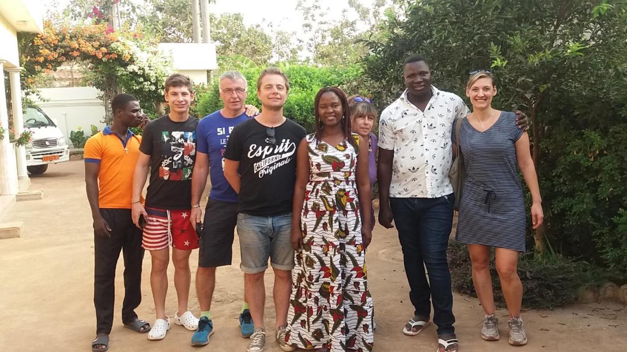 Bed and Breakfast Chez Sabine Abomey Экстерьер фото